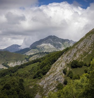 mountains-7682715_1280